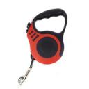Imagen secundaria del producto Correa Retractil Para Mascotas. Correa retractil con estampado de huesitos, cuenta con botones para fijar la correa o soltarla. Trae 5M de cuerda. Material: PVC, metal      Color: Verde, azul, rojo, amarillo, rosado                                                                            Disponible: Razas pequeñas y medianas de hasta 20 kg. Medidas: Talla M Largo 5M * 20kg