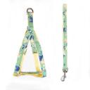 Imagen que muestra el producto Arnés De Flores Para Mascotas. Arnés con correa, cuenta con estampado de flores, hebillas ajustables, broche de seguridad y anillos tipo D para fijar la correa. Material: Poliéster, metal Color: Rosado, amarillo, negro, verde, beige Disponible: Razas pequeñas. Medidas: TALLA XS CUELLO 23-33 CM TORSO MIN-MAX 30-45 CM PESO MAXIMO – APROX 2-5 KG, TRAILLA 1,20 CM