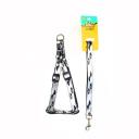 Imagen que muestra el producto Arnés Huesitos Con Correa Plana  Para Mascotas Talla L. Arnés con estampado de huellas y huesos, cuenta con hebillas ajustables, broche de seguridad y anillos tipo D para fijar la correa.  Material: Poliéster, metal                                                                                                                                Color: Rojo, azul, plateado, rosado                                                                                                   Disponible: Razas medianas Medidas:TALLA L CUELLO 46-66 CM TORSO MIN-MAX 61-76 CM PESO MAXIMO APROX 23-36 KG, TRAILLA 1,20 CM