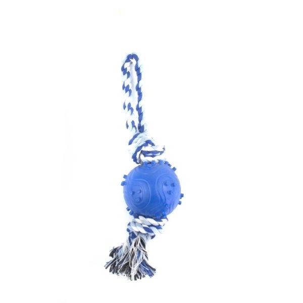 Imagen que muestra el producto Juguete Bola Cuerda Para Mascotas. Juguete mordaza, cuenta con cuerda bicolor y pelota con textura, ideal para que tu mascota pueda limpiar sus dientes mientras se divierte. Material: TPR, goma Color: Verde, azul, rojo, naranja. Disponible: Razas medianas y grades.