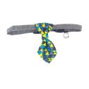 Imagen secundaria del producto Corbata De Mascotas. Corbata estampada con cascabel, cuenta con hebilla ajustable y broche de seguridad. Material: Poliéster Color/estampado: Rosado puntos, rojo puntos, azul oscuro, lila sushi, azul con amarillo, blanco rosas, negro cuadros, multicolor rayas, verde aguamarina, Negro cebra, azul cuadros. Disponible: Razas pequeñas