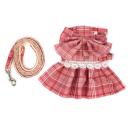 Imagen secundaria del producto Arnes Vestido Para Mascotas. Vestido con diseño tipo tartán, cuenta con correa, hebillas ajustables, moño grande en la parte superior y anillo tipo D para fijar la correa. Material: Poliéster, metal                                                                                                                 Color: Naranja, amarillo, azul, verde, rojo  Disponible: Razas pequeñas. Medidas: TALLA XS: CUELLO 23-33 CM TORSO  MIN-MAX 30-45 CM PESO MAXIMO – APROX 2-5 KG, TRAILLA 1,20 CM TALLA S: CUELLO 30-41 CM TORSO MIN-MAX 41-53 CM PESO MAXIMO – APROX 5-11 KG, TRAILLA 1,20 CM