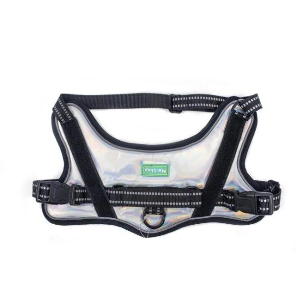 Imagen que muestra el producto Pechera Tornasol Para Mascotas. Pechera con acabado tipo tornasol, cuenta con tejido reflectivo en la cintilla al rededor del arnés, anillo tipo D para acomodar la correa y hebillas de seguridad a los costados. Material: Poliéster, metal Color:  Rojo, negro, azul, verde, amarillo, rosado, plateado. Disponible: Razas pequeñas, medianas y grandes. Medidas: TALLA S: CUELLO 30-41 CM TORSO MIN-MAX 41-53 CM PESO MAXIMO – APROX 5-11 KG  TALLA M: CUELLO  40-53 CM TORSO MIN-MAX 56-58 PESO MAXIMO – APROX 11-23 KG TALLA L: CUELLO 46-66 CM TORSO MIN-MAX 61-76 CM PESO MAXIMO APROX 23-36 KG TALLA XL: CUELLO 70-81 CM TORSO  MIN-MAX 70-82 CM PESO MAXIMO – APROX 36-50 KG