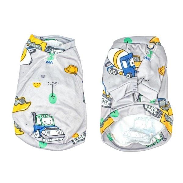 Imagen que muestra el producto Camisa Estampada Para Mascotas. Ropa para mascotas con estampado. Material: Poliéster Color: Rosado, amarillo, gris Disponible: Razas pequeñas y medianas.