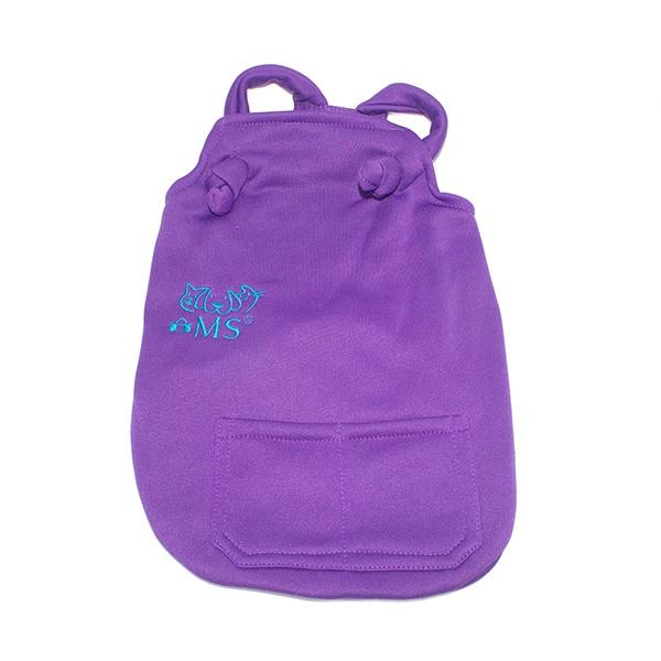 Imagen que muestra el producto Camiseta Tipo Overol. Camiseta tipo overol, cuenta con bolsillos Material: Poliéster Color: Morado, verde.azul Disponible: Razas pequeñas y medianas