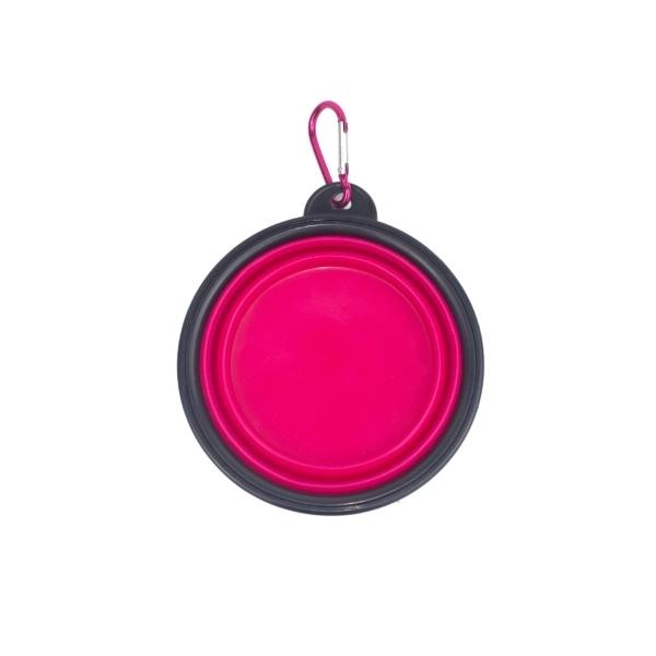 Imagen que muestra el producto Comedero Portatíl Peglable. Comedero plegable portátil para mascotas, cuenta con gancho para transportar. Material: Plástico Color: Azul, negro, fucsia
Disponible: Razas pequeñas y medianas