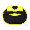 Imagen que muestra el producto Chaleco Reflectivo Para Aves. Chaleco reflectivo para aves, cuenta con velcro ajustables en los costado, capa superior impermeable y capa inferior transpirable. Ideal para proteger y encontrar las aves de corral rápidamente. Material: Poliéster Color: Verde, naranja, negro Disponible: Razas pequeñas