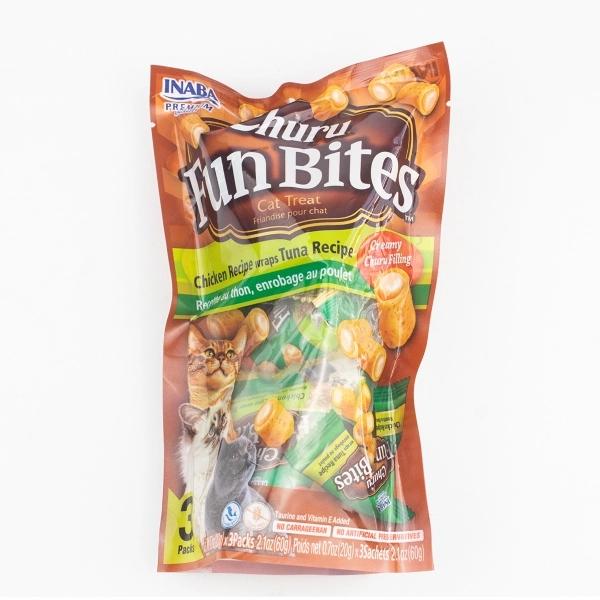 Imagen que muestra el producto Churu Fun Bites Cat Treat. Suplemento alimenticio para suministrar a gatos de todas las razas a partir de las 12 semanas de edad. Churu en trozos x 3 paquetes de 60g. Ingredientes: Agua, pollo y/o atún, almidón de tapioca, clara de huevo seca, extracto de levadura, suplemento de vitamnina E, extracto de té verde Color: Verde, naranja, azul Disponible: Razas pequeñas.
