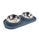 Imagen que muestra el producto Comedero Antihormigas Para Mascotas. Comedero para mascotas, cuenta con dos compartimentos para agua y platos extraíbles para facilitar su limpieza. Material: Plástico, acero inóxidable Color: Azul, verde Disponible: Razas pequeñas y medianas. Medidas: Largo40 cm* Ancho 22 cm*Alto 8 cm