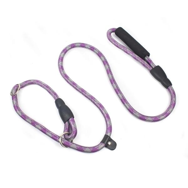 Imagen que muestra el producto Collar De Ahogo Bicolor Ara Mascotas Talla L. Collar de ahogo para mascotas con tejido estilo tartan. Material: Poliéster, metal Color: Rojo, azul, morado, café Disponible: Razas grandes Medidas: Largo 1.30 cm * Ancho 1.20 cm