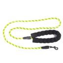 Imagen secundaria del producto Correa Redonda Con  Tejido Reflectivo. Correa con tejido reflectivo, mango cómodo y gancho para fijar al arnés o collar. Material: Poliéster, metal                                                                                              Color: Azul, negro, verde, rosado, morado, rojo                                              Disponible: Razas pequeñas.