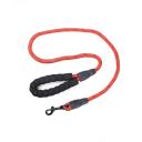 Imagen secundaria del producto Correa Con Reflectivo Para Mascotas. Correa con tejido reflectivo, mango cómodo y gancho para fijar al arnés o collar. Material: Poliéster, metal   Color: Rojo, verde, azul, morado, negro                                                                                                Disponible: Razas pequeñas. Medidas: Largo 1,10cm * Ancho1cm