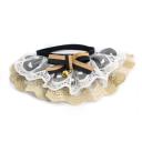 Imagen que muestra el producto Cuello Con Moño Para Mascotas. Collar con moño en el centro y cinta de tela ajustable.  Material: Poliéster   Color: morado, rosado, negro  Disponible: Razas pequeñas Medidas: Talla S : Largo20 cm *Ancho 8 cm  Talla M: Largo25 cm *Ancho11 cm