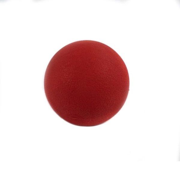Imagen que muestra el producto Juguete Maciza Para Mascota. Pelota maciza ideal para elevar la actividad física de su mascota. Resistente a las mordidas. Material: Caucho Color: Rojo Disponible: Razas medianas y grandes.