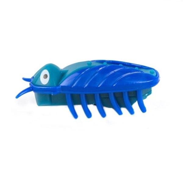 Imagen que muestra el producto Juguete Insecto Para Mascotas. Juguete interactivo insecto, cuenta con pilas. Material: Plástico Color: Disponible en la foto Disponible: Razas pequeñas.