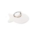 Imagen que muestra el producto Placa De Identificación Pez. Placa de identificación diseño de pez. Material: Metal Color: Disponible en la foto Disponible: Razas pequeñas y medianas.