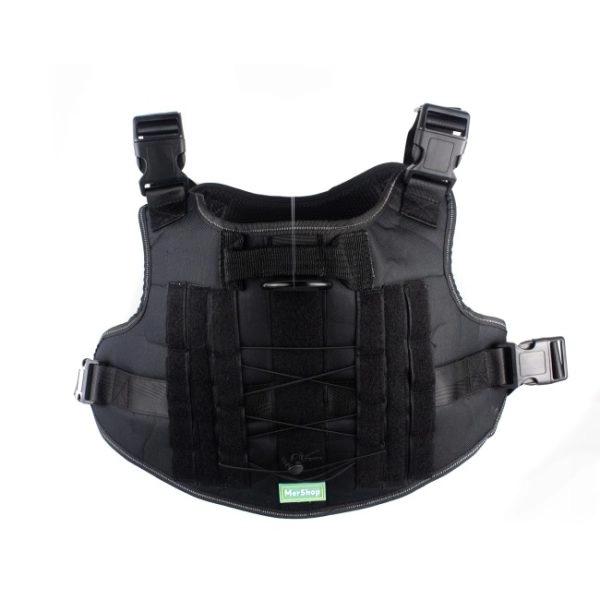 Imagen que muestra el producto Pechera Tipo Chaleco Para Mascotas. Pechera anti-tirones, cuenta con hebillas ajustables, broches de seguridad, velcro para personalizar y anillo tipo D en la parte superior e inferior para fijar la correa. Material: Poliéster, metal                                                                                                                                                                                                                                                       Color: Verde, azul, negro                                                                                                                                                                                                                                         Disponible: Razas grandes