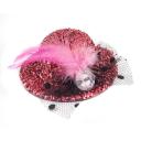 Imagen secundaria del producto Sombrero Con Plumas Para Mascotas. Clip de sombrero para mascotas, cuenta con cubierta escarchada, moño con pluma decorativa y pinza de agarre. Material: Poliéster                                                    Color: morado, rosado, rojo, plateado, fucsia                           Disponible: Razas pequeñas