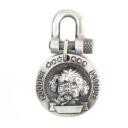 Imagen que muestra el producto Placa De Identificación Para Poodle. Placa de identificación con estampado de Poodle. Material: Metal                                                                Color: Dorado                                                                                                         Disponible: Poodle